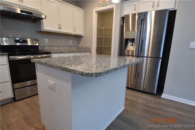 3801 Petunia Court, Jeffersonville, IN 47130