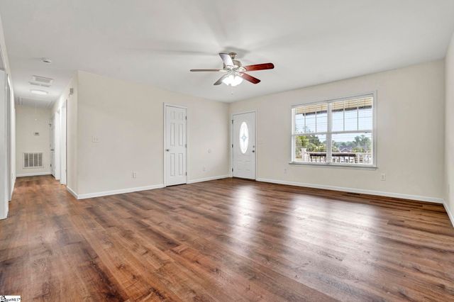 608 Ruddy Creek Circle, Greer, SC 29651