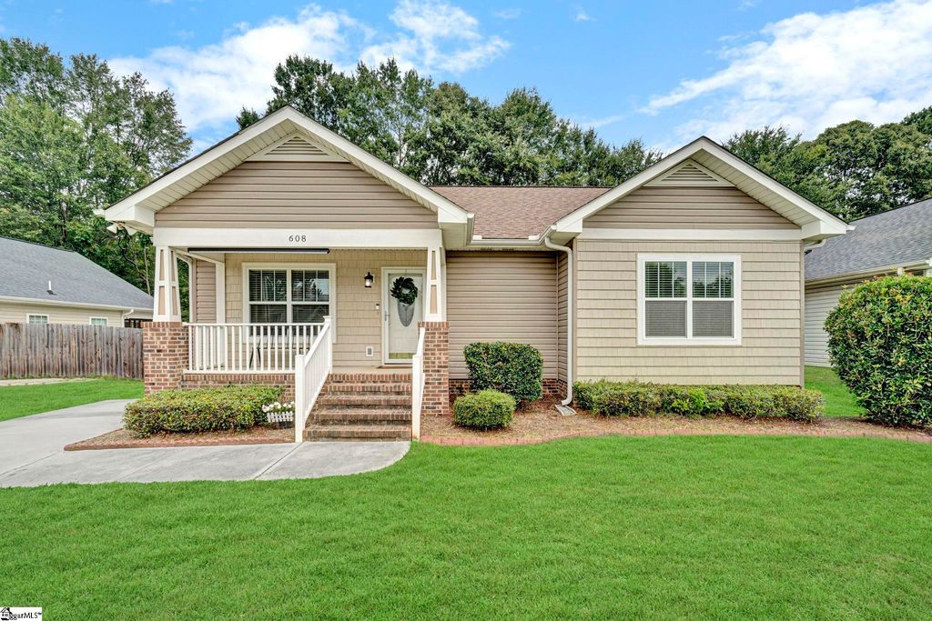 608 Ruddy Creek Circle, Greer, SC 29651