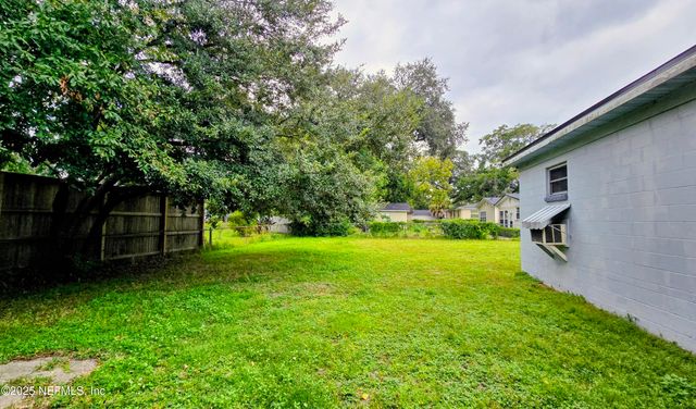 6234 ALEXON Drive, Jacksonville, FL 32210