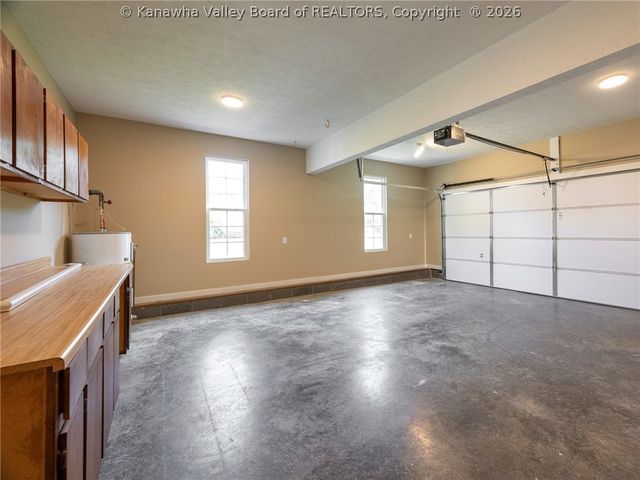 1 Meadow Ridge Drive, Hurricane, WV 25526