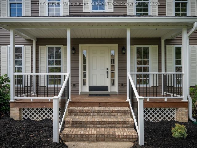 1 Meadow Ridge Drive, Hurricane, WV 25526