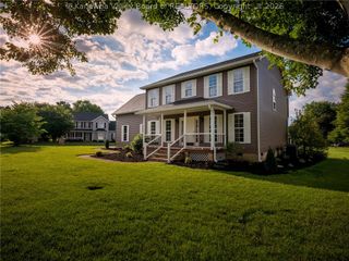 1 Meadow Ridge Drive, Hurricane, WV 25526