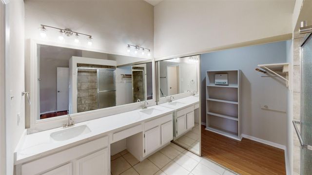 3303 Golden Trails Drive 101, Houston, TX 77345