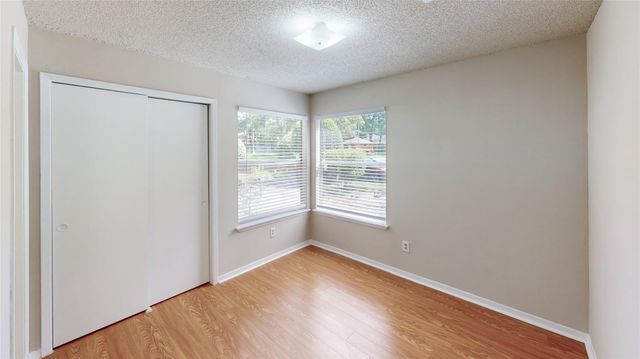 3303 Golden Trails Drive 101, Houston, TX 77345