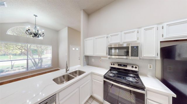 3303 Golden Trails Drive 101, Houston, TX 77345