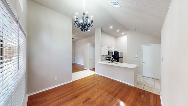 3303 Golden Trails Drive 101, Houston, TX 77345