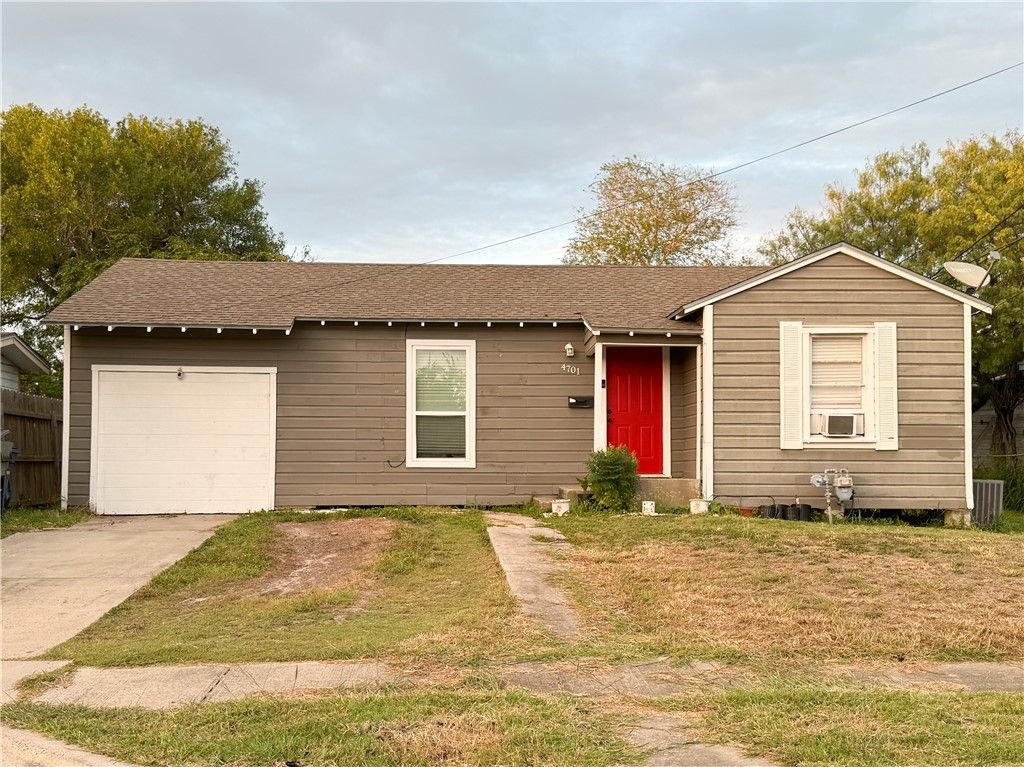4701 Easter Dr, Corpus Christi, TX 78415