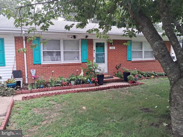 1101 DAVIS ST, Colonial Beach, VA 22443