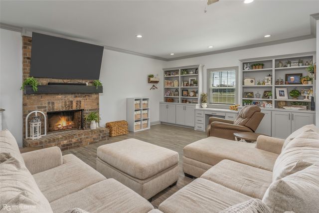 396 Collinswood Drive, Stonewall, LA 71078