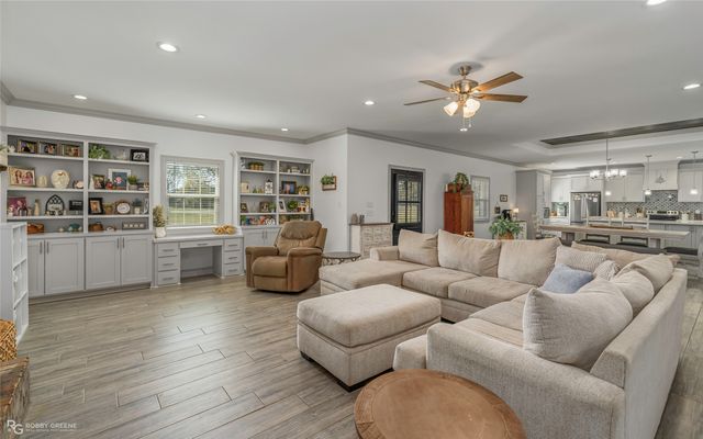 396 Collinswood Drive, Stonewall, LA 71078