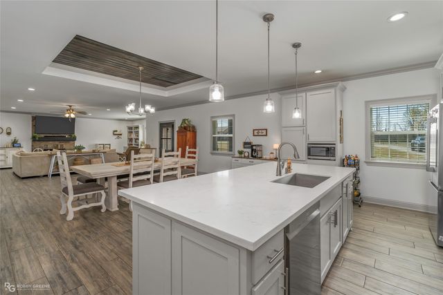 396 Collinswood Drive, Stonewall, LA 71078