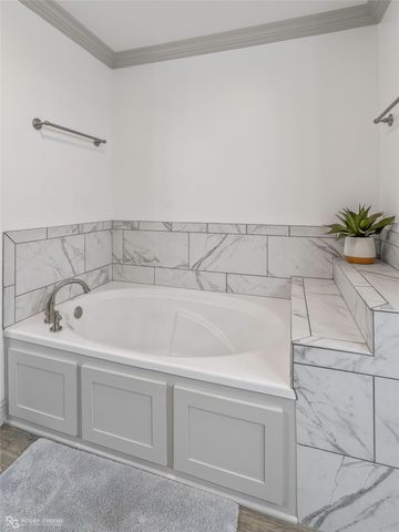 396 Collinswood Drive, Stonewall, LA 71078