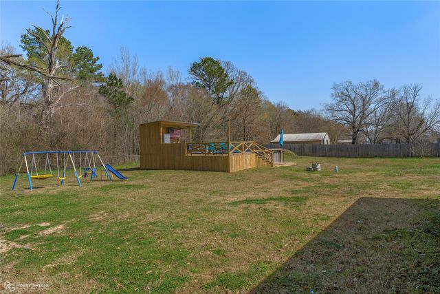 396 Collinswood Drive, Stonewall, LA 71078