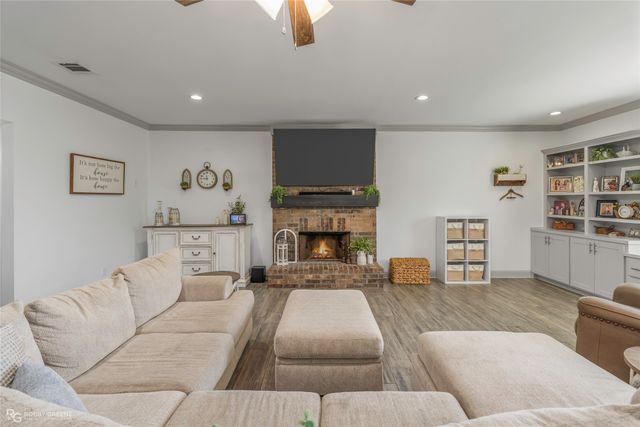 396 Collinswood Drive, Stonewall, LA 71078