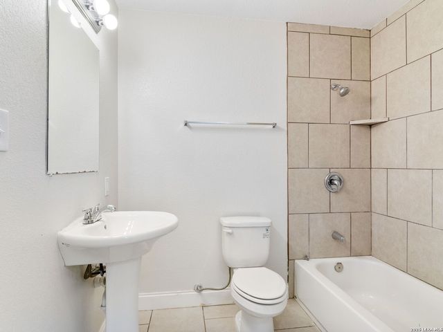 3807 Wetmore Knoll, San Antonio, TX 78247