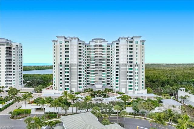 285 Grande WAY 501, Naples, FL 34110