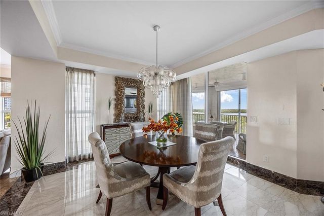 285 Grande WAY 501, Naples, FL 34110