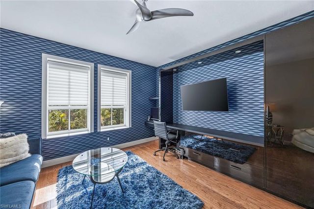 285 Grande WAY 501, Naples, FL 34110