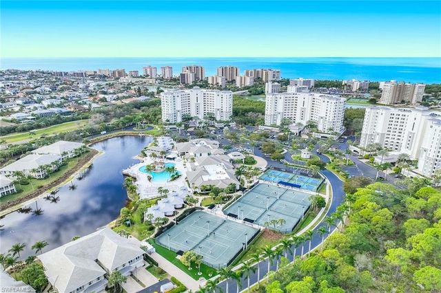 285 Grande WAY 501, Naples, FL 34110