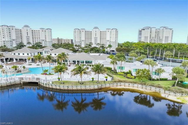 285 Grande WAY 501, Naples, FL 34110