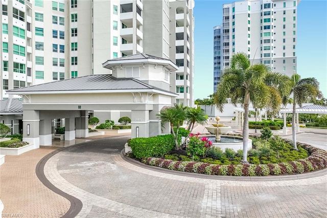 285 Grande WAY 501, Naples, FL 34110
