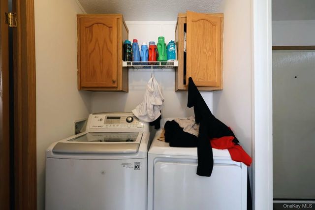 20 Oak St, Wurtsboro, NY 12790