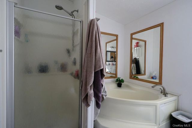 20 Oak St, Wurtsboro, NY 12790