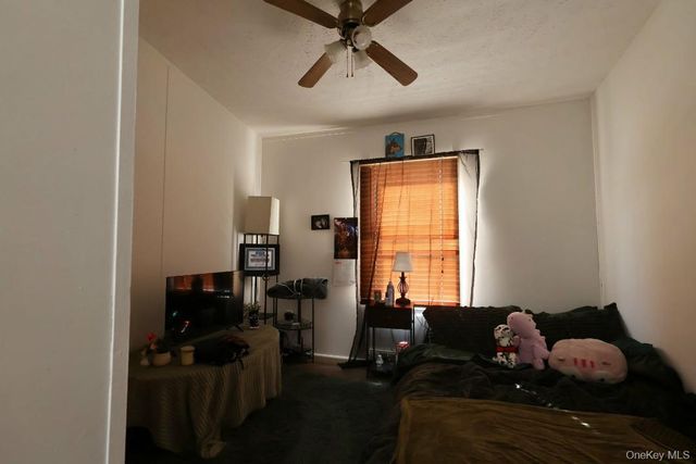 20 Oak St, Wurtsboro, NY 12790