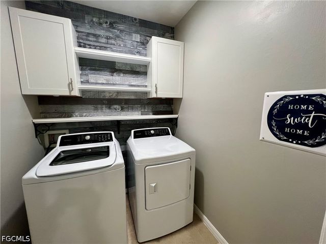 10293 Silver Pond LN, Lehigh Acres, FL 33936