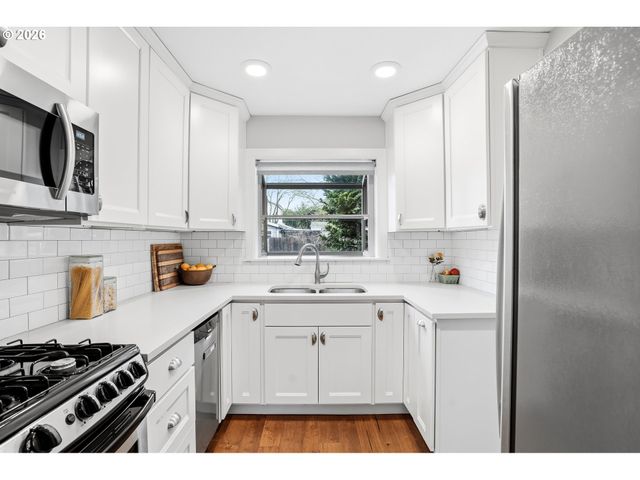 517 N Buffalo St, Portland, OR 97217