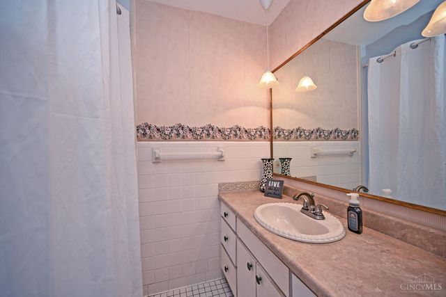 7522 E Miami River Road, Colerain Twp, OH 45247
