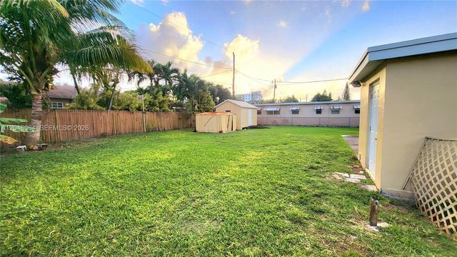 720 NE 5th St 1-1, Hallandale Beach, FL 33009