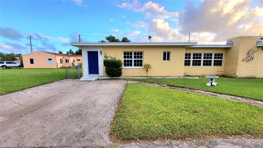720 NE 5th St 1-1, Hallandale Beach, FL 33009