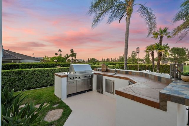 38390 Shoal Creek, Murrieta, CA 92562