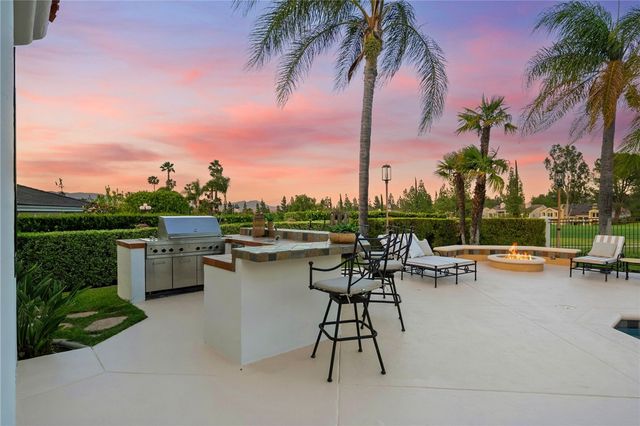 38390 Shoal Creek, Murrieta, CA 92562