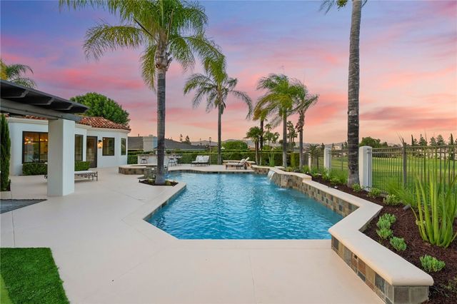 38390 Shoal Creek, Murrieta, CA 92562