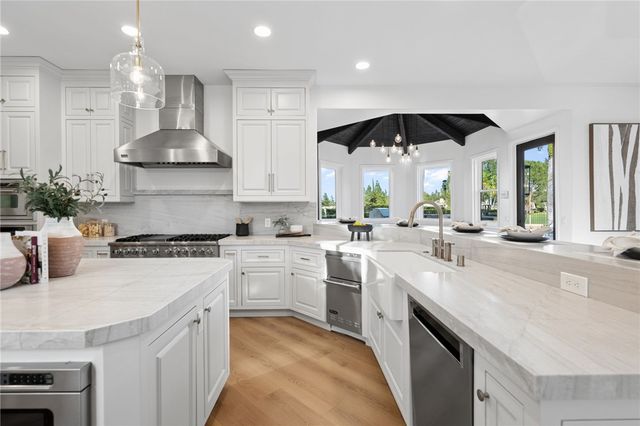 38390 Shoal Creek, Murrieta, CA 92562
