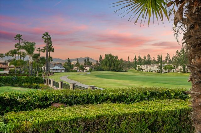 38390 Shoal Creek, Murrieta, CA 92562