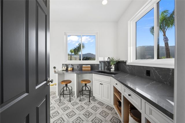 38390 Shoal Creek, Murrieta, CA 92562