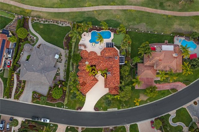 38390 Shoal Creek, Murrieta, CA 92562