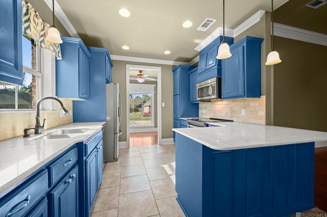 9431 Wyndham Way, Denham Springs, LA 70726