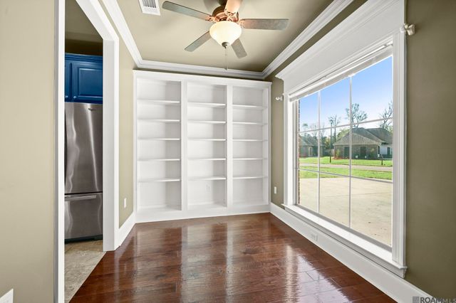 9431 Wyndham Way, Denham Springs, LA 70726