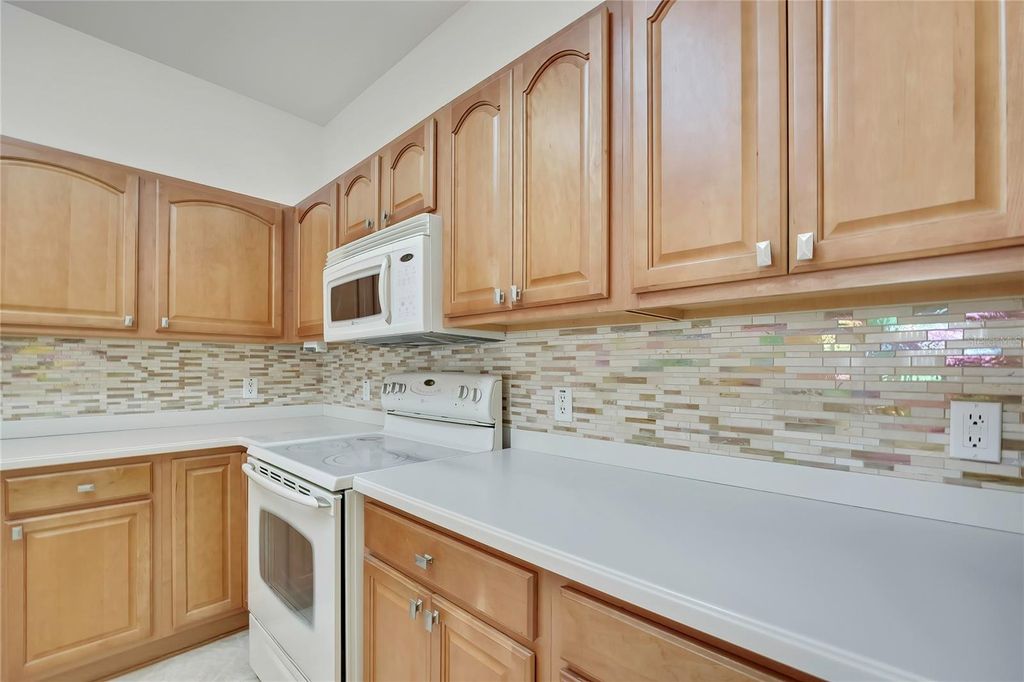 Image 15 of property listing at 8144 AMBERSWEET PLACE, Land O Lakes, FL 34637