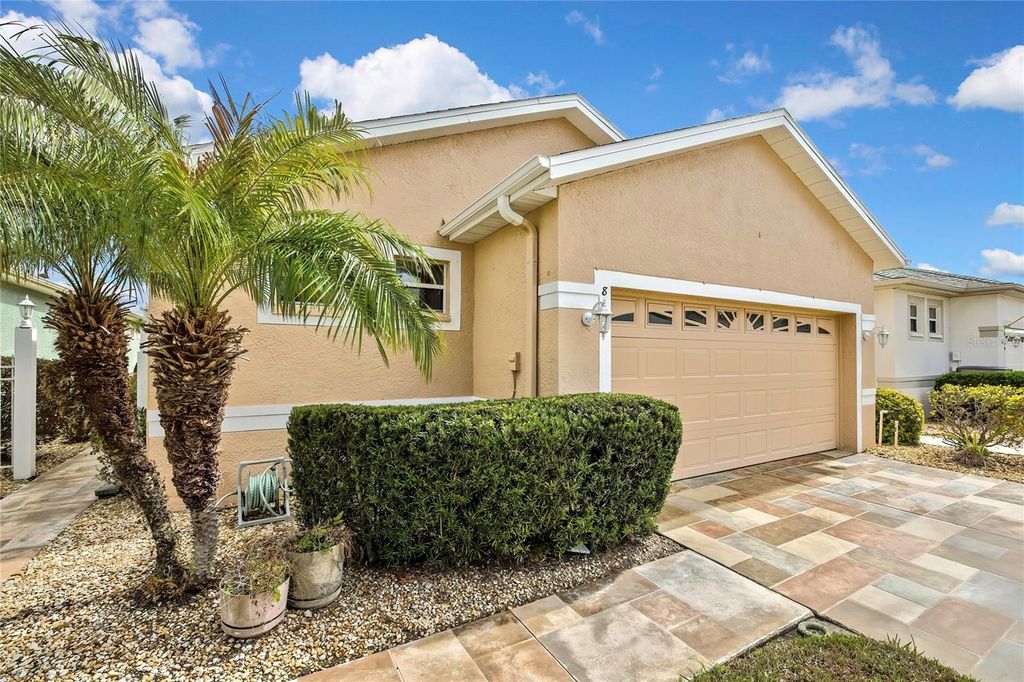 Image 3 of property listing at 8144 AMBERSWEET PLACE, Land O Lakes, FL 34637