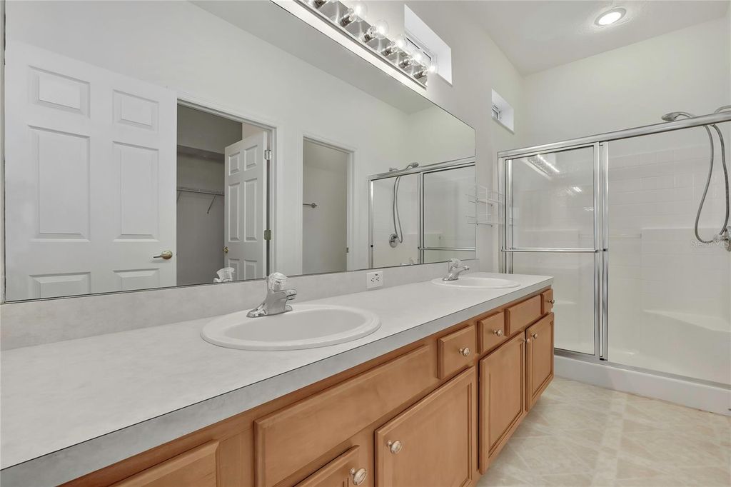 Image 24 of property listing at 8144 AMBERSWEET PLACE, Land O Lakes, FL 34637