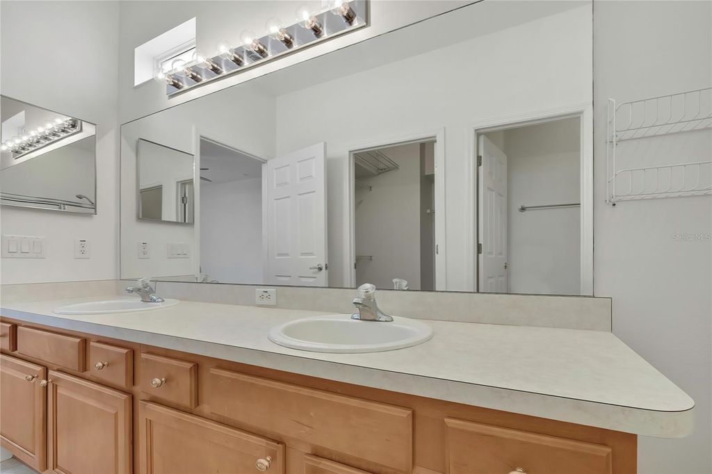 Image 26 of property listing at 8144 AMBERSWEET PLACE, Land O Lakes, FL 34637