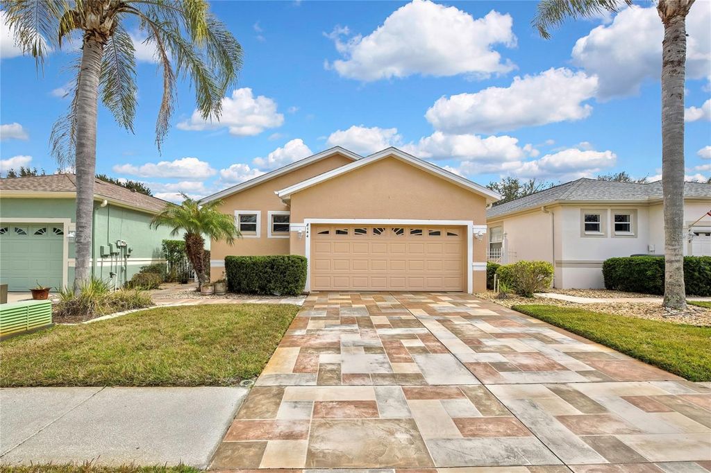 Image 4 of property listing at 8144 AMBERSWEET PLACE, Land O Lakes, FL 34637