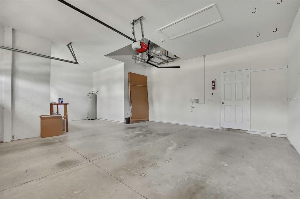 Image 40 of property listing at 8144 AMBERSWEET PLACE, Land O Lakes, FL 34637