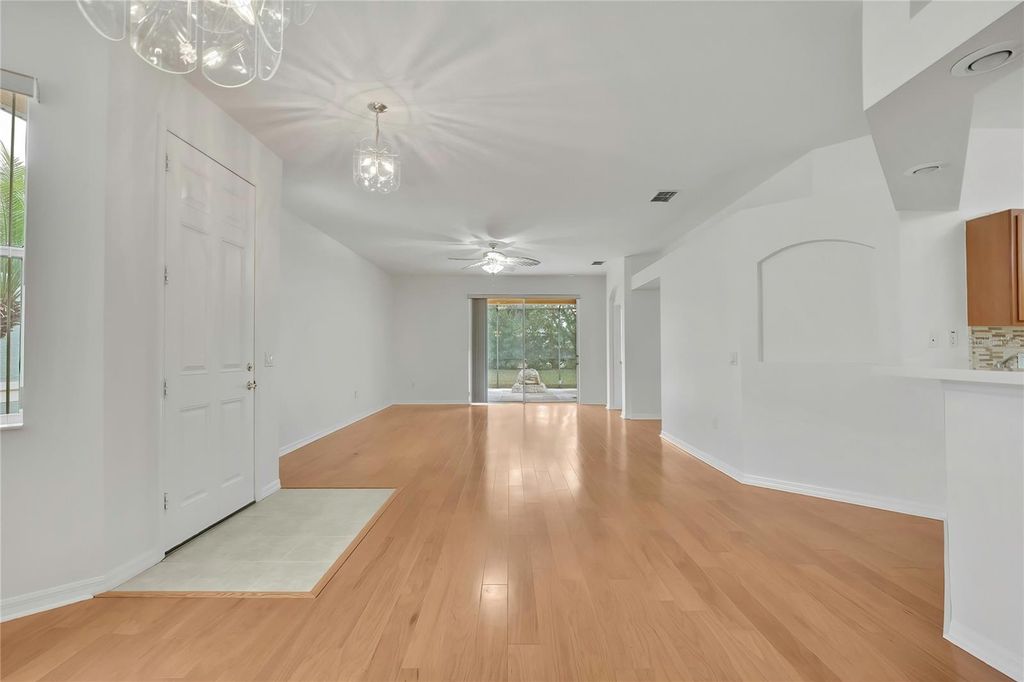 Image 7 of property listing at 8144 AMBERSWEET PLACE, Land O Lakes, FL 34637